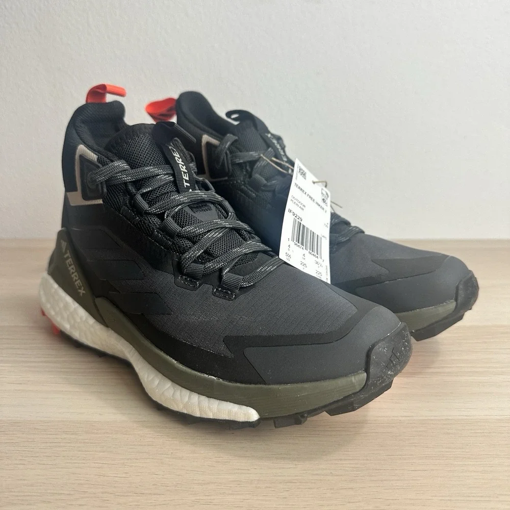 adidas Women's 5.5 TERREX FREE HIKER 2.0 GORE-TEX HIKING SHOES Carbon IF9229 NEW